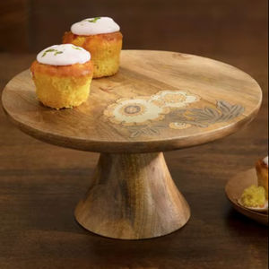 Soporte para pasteles de madera de mango de lujo con nuevo diseño floral. Soporte para pasteles de madera de lujo. - Product Image 1
