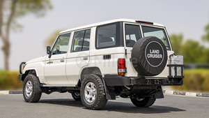 2022 CRUISER LC76 4.2D (DISPONIBLE CON VOLANTE A LA IZQUIERDA Y A LA DERECHA) - Product Image 4