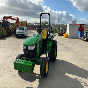 Tractor de Ruedas Usado John Deere 4066R 4x4 con Cargador Frontal para Granja - Product Image 2