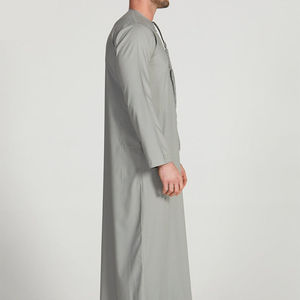 Haut de gamme du Moyen-Orient Jubbah Al Daffah fermeture personnalisée Thobe / Thawb pour hommes fabriqué avec un bras de poitrine personnalisé Jubbah pour hommes - Product Image 4