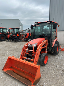Tractor Agrícola Usado de Primera Calidad para B2650 4WD con Bomba de Engranajes de Motor de 90-110 HP - Product Image 3