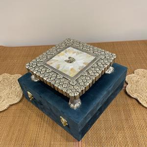 CHOWKI DE PLATA ALEMÁN (6 X 6) PARA ADORACIÓN, ARTESANÍA EN MADERA - Product Image 2