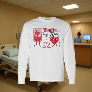 Camiseta de Manga Larga con Diseño Médico para Enfermeras, Banco de Sangre 'Eres Mi Tipo', para Promociones de San Valentín - Product Image 3