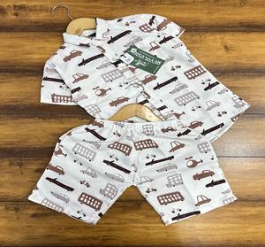 Ensemble de 2 pièces en coton pour garçons avec tissu léger à imprimés amusants - Product Image 1