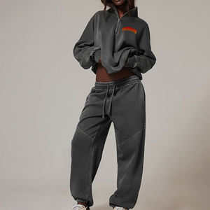 Survêtement surdimensionné 100% coton à fermeture éclair pour femmes, ensemble 2 pièces avec logo personnalisé sérigraphié en 3D, poids lourd solide, vente en gros - Product Image 4