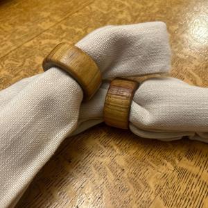 Porte-serviettes en bois fait main, rustique, en bois naturel, décoration de cuisine et de salle à manger - Product Image 1