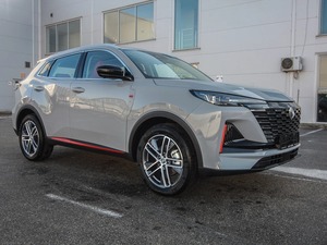 UNI-S CS55 Plus 2024-2026, 1.5 AMT, 181 hp, Gasolina, Automático, Cuero, Volante a la Izquierda, Techo Panorámico - Product Image 2