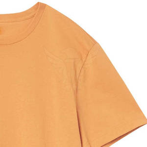 T-shirt uni pour homme de qualité supérieure, douceur et confort, 100 % coton, conçu pour une tenue durable et un confort quotidien. - Product Image 5