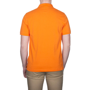 Venta al por mayor de camisas ajustadas a la moda para hombres 100% algodón de color con cuello de manga corta 220g peso de la tela en alta calidad Pakistán - Product Image 3