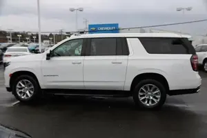 USADO LHD/RHD 2023 CHEVROLET SUBURBAN PREMIER - Product Image 2