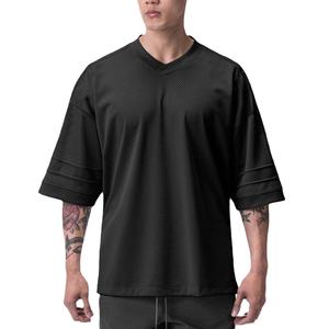 Compre esta camiseta de algodón para hombre de la marca Bulk Exporter, hecha en Pakistán con tela de alta calidad para uso en equipos profesionales. - Product Image 1