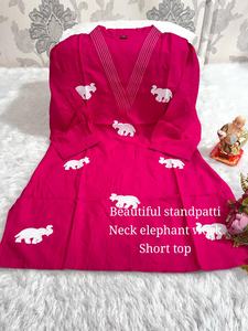 Fabricante y proveedor de Kurti de algodón romano con bordado para uso casual desde Surat a precio de mayoreo - Product Image 6