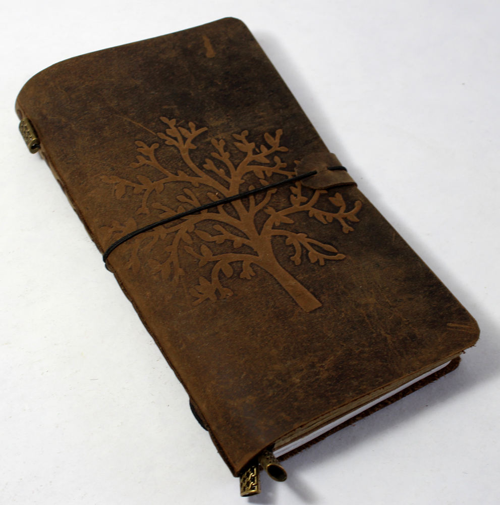 สีน้ำตาล