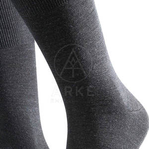 Vente en gros 2025 Chaussettes athlétiques décontractées pour hommes, Design de mode coloré de qualité supérieure à vendre - Product Image 5