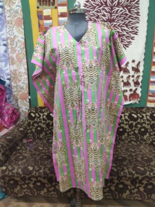 Tunique caftan élégante en coton indien pour femmes, tenue d'été avec imprimé animal, tenue légère et confortable, grande taille disponible - Product Image 3