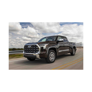 Camión Toyota Tundra de tamaño completo seminuevo de primera calidad con un interior espacioso y opciones de tecnología avanzada. - Product Image 3