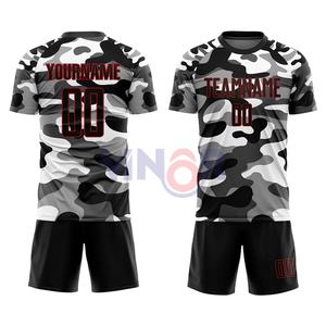 Prix de gros 2025 uniforme de football costume de football personnalisé sublimé 100% uniforme de football en polyester pour unisexe OEM ODM entretenu - Product Image 1
