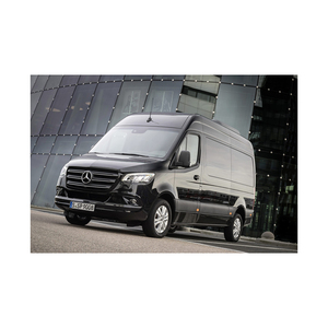 Mercedes Sprinter fourgonnette d'occasion fournie pour les services de navette et les flottes de location privées - Product Image 3