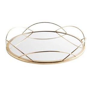 Bandeja de Servicio Multifuncional de Metal Fundido con Diseño Floral y de Frutas, Elegante y Duradera, para Servir Bebidas, Aperitivos y Decoración - Product Image 3