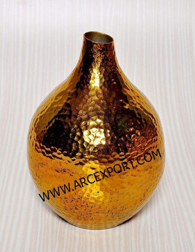 สีเทาเข้ม