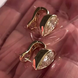 Pendientes de Diamantes en Forma de Pera Cultivados en Laboratorio con Certificación IGI, 3.00 Quilates en Total, Color D-E-F, Claridad VVS-VS, Estilo Inglés - Product Image 5