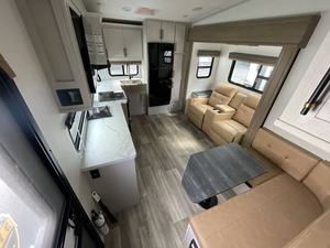 Nuevas caravanas de viaje Dutchmen Astoria 260RK 2025 para un viaje en caravana cómodo - Product Image 5