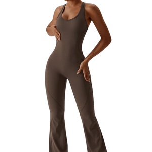 En gros Combinaison de sport une pièce dos nu froncée pour femmes, idéale pour le yoga, l'entraînement et le fitness - Product Image 1