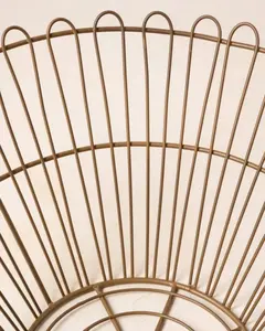 Élégant panier en fer enduit de poudre marron avec poignée et design élégant pour la décoration intérieure et le rangement décoratif - Product Image 4