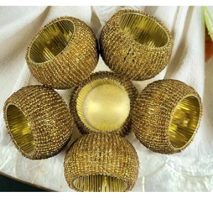 แหวนผ้าเช็ดปากลูกปัดสีทองวินเทจ - Product Image 1