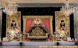 Espléndido tema dorado, decoración de escenario de boda india tradicional para ceremonia de boda del sur de India, configuración de fiesta - Product Image 3
