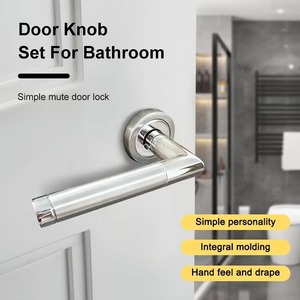 มือจับประตูสีเงินมีสไตล์พร้อมล็อคในตัวเหมาะสำหรับประตูทางเข้าไม้ในบ้านอพาร์ทเมนต์และสำนักงานจากอินเดีย - Product Image 3