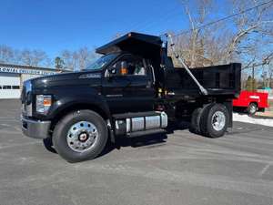 Ford F-750 Super Duty 2023 d'occasion, boîte manuelle, diesel, conduite à gauche, intérieur foncé, moteur turbo, sièges en cuir, jantes en métal R17, à vendre - Product Image 4