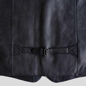 Chaleco de cuero con cuello en V 100% de calidad superior para hombre nuevo estilo al por mayor estilo occidental con decoración de botones montar en moto de invierno - Product Image 3