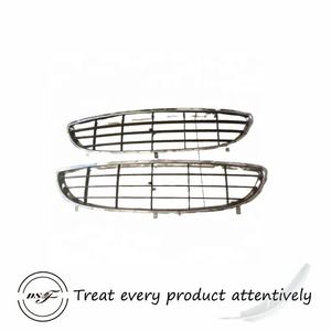 Grille de calandre centrale avant à lattes pour Ferrari California - Product Image 3