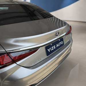 Lexus ES 2023 Usado, Sedán de Lujo Automático con Volante a la Izquierda en Venta - Product Image 5