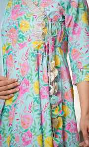 Georgette Anarkali con trabajo de bordado de plata Jari para el yugo Bordado de hilo fino que parece rico y elegante un perfecto - Product Image 3