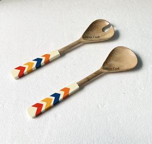 Servidor de ensalada de moda Servidor de ensalada de madera de mango con mango de bambú de resina Servidor de ensalada de comida de madera Cuchara y tenedor Vajilla - Product Image 6