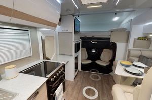 Camping-car Avida – Modèle Fremantle C9214SLLuxury, véhicule de camping et de loisirs à moteur diesel, construction en acier, capacité 4 personnes - Product Image 5
