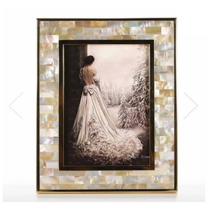 Multi-Size Eco-Friendly American Design Wood and Resin <b>Photo</b> <b>Frame</b> High Handmade Durable <b>Wall</b> Decor New Resin <b>Photo</b> <b>Frame</b> - Product Image 6