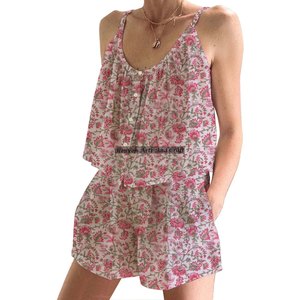 Conjunto de Pijama de Algodón Transpirable para Primavera/Verano, Pantalones Cortos Deslumbrantes, Estampado Floral, Ajustado, con Tirantes, Sin Mangas - Product Image 4