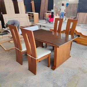 Ensemble de salle à manger moderne en bois 5 pièces, table rectangulaire avec plateau en verre et chaises pour maison, villa, hôtel, appartement - Product Image 4
