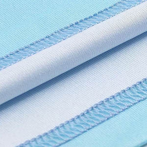 Camiseta de Protección Solar de Alta Calidad con Protección UV UPF 50, Tejido Transpirable de Secado Rápido para Surf, Natación y Deportes Acuáticos - Product Image 5