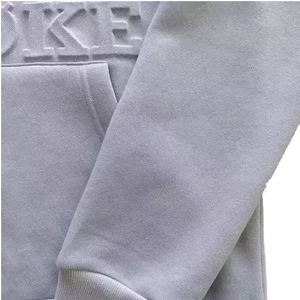 Pull à capuche en molleton éponge blanc avec logo en relief 3D pour hommes, avec poche kangourou, ourlet côtelé, les plus demandés pour les soldes d'hiver - Product Image 4