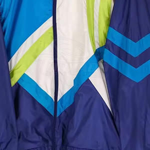 ชุดกันลมสำหรับผู้ชาย พิมพ์โลโก้ได้ตามต้องการ กันน้ำ เป็นมิตรกับสิ่งแวดล้อม ระบายอากาศได้ดี น้ำหนักเบา ผ้าฝ้าย 100% ลายเรียบ - Product Image 6