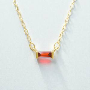 Collar con Colgante de Piedra Preciosa de Granate Rectangular en Plata 925 - Collar de 18 Pulgadas - Product Image 1