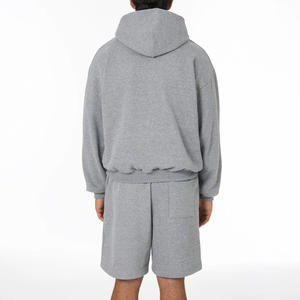 Conjunto de sudadera con capucha y pantalones cortos para hombre con logotipo personalizado elegante conjunto de dos piezas cómodo para uso diario gimnasio sesiones de entrenamiento de fitness - Product Image 2