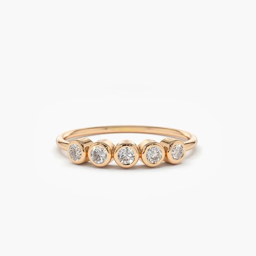 Wholesale New Fashion Wedding Rings New Trend Round Cut Diamond Bezel Set Wedding Band Simple Thin Gold Band White Diamond Ring