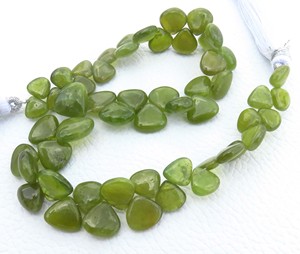 Cuentas de vesuvianita verde, gemas de vesuvianita de 6.5-10 mm, cuentas lisas, hilo de 9 pulgadas, cuentas de corazón de vesuvianita natural, piedras preciosas sueltas para joyería - Product Image 3