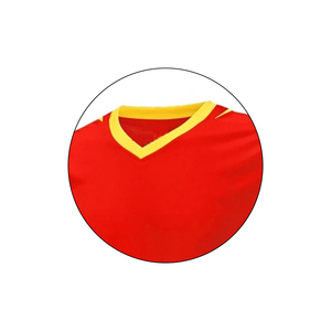 Vêtements de sport personnalisés en gros pour le football universitaire, maillots d'équipe, tenues d'entraînement et ensembles de football 100% polyester à séchage rapide - Product Image 2