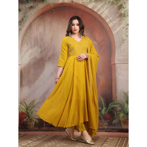 ชุดอานาร์กาลีปักลายมัสตาร์ดสำหรับผู้หญิง พร้อมผ้าคลุมไหล่ ผ้าจอร์เจตต์และผ้าไหม ชุดพื้นเมืองอินเดีย ชุดปากีสถาน ชุดสัลวาร์ - Product Image 3